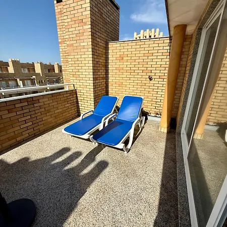 Apartment Modern Flat With Pool & Sea View